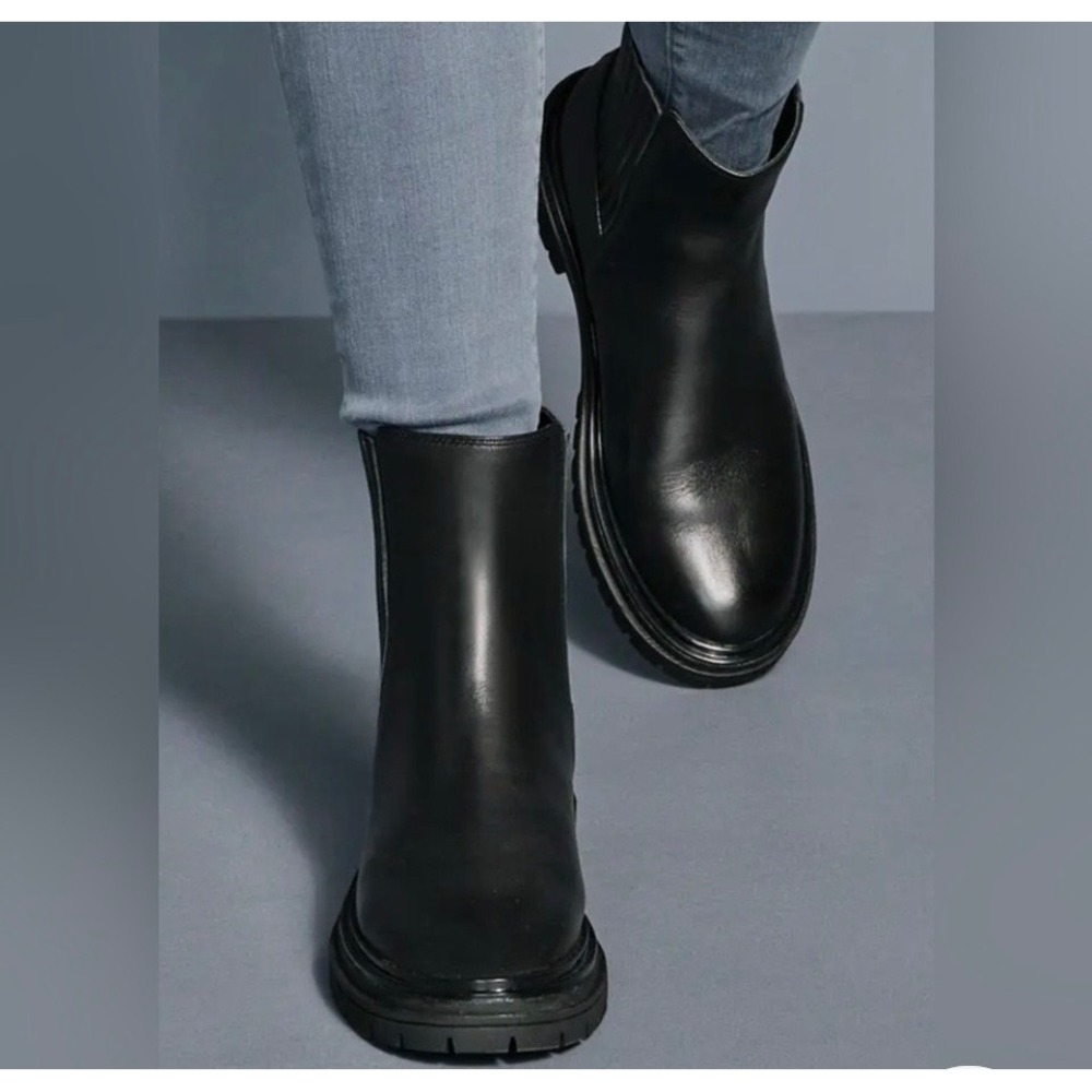 Johnston & Murphy Black Leather Chelsea Lug Sole Boots 78-52811 Womens 9M